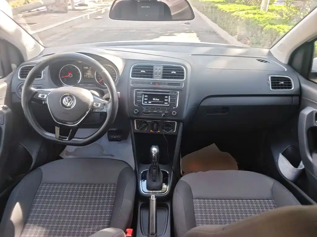 Volkswagen Polo — миниатюра 10