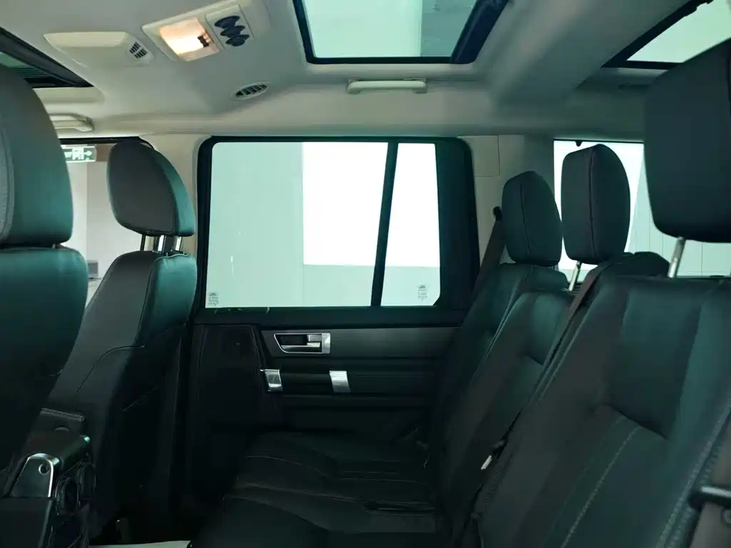 Land Rover Discovery 2016 3.0 SC V6 HSE