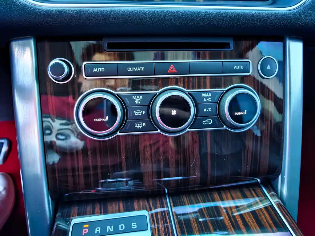 Land Rover Range Rover — миниатюра 12