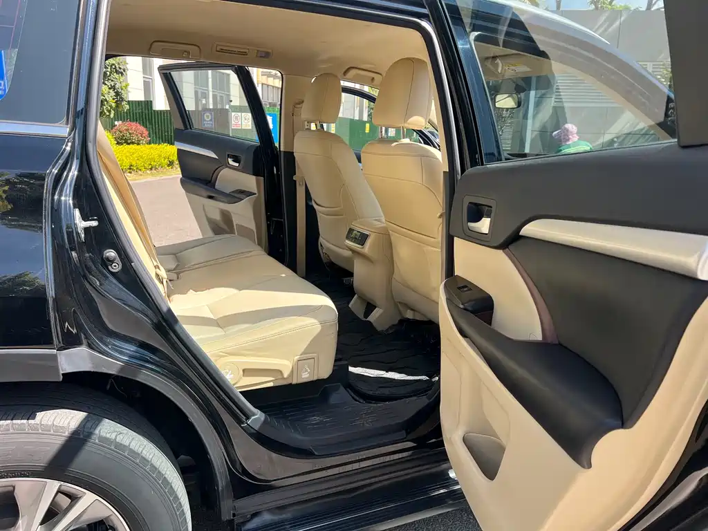 Toyota Highlander 2018 2.0T Elite 7 мест VI