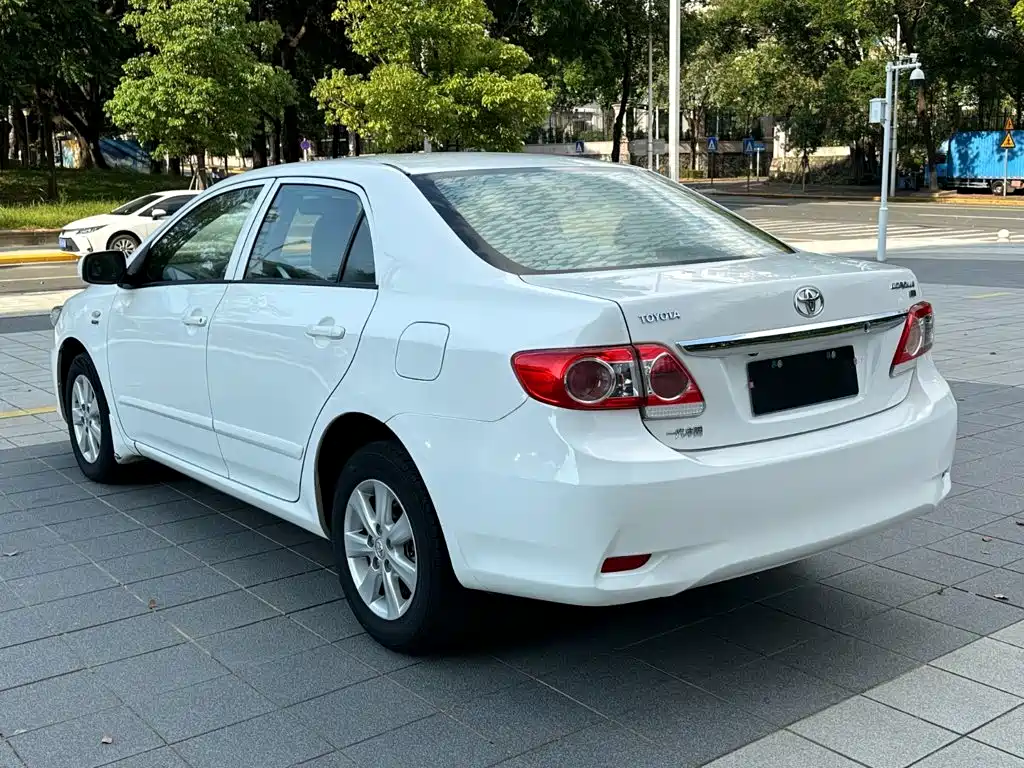 Toyota Corolla — миниатюра 6