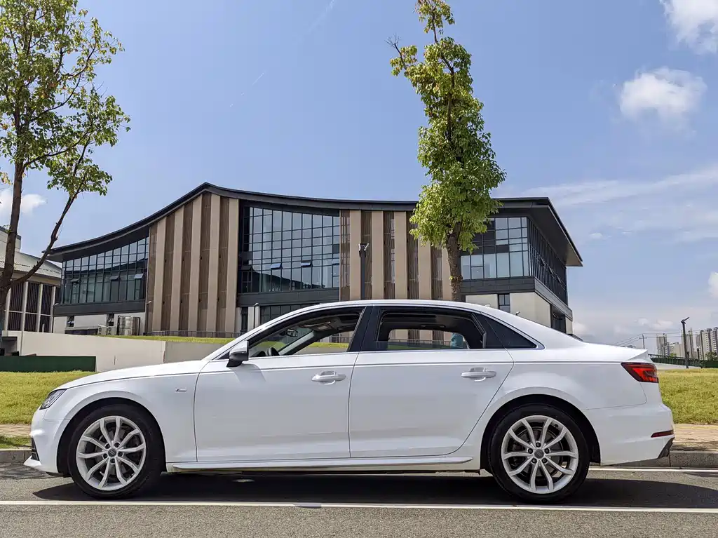 Audi A4L — миниатюра 3