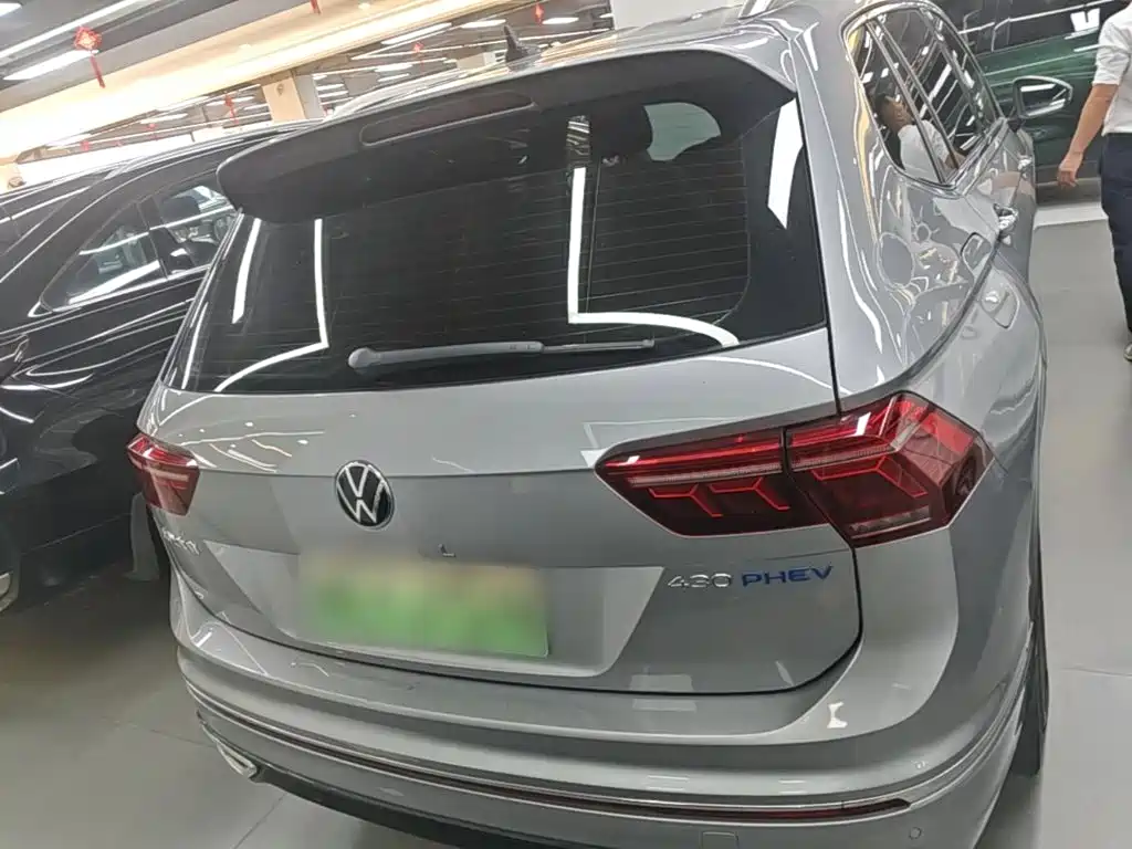 Volkswagen Tiguan L PHEV — миниатюра 6