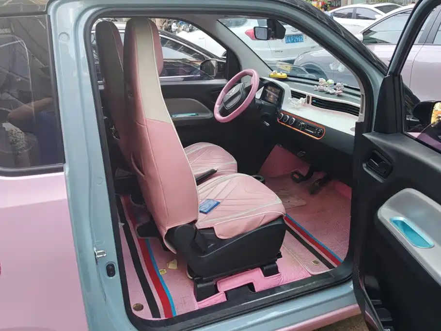 Wuling MINIEV — миниатюра 8