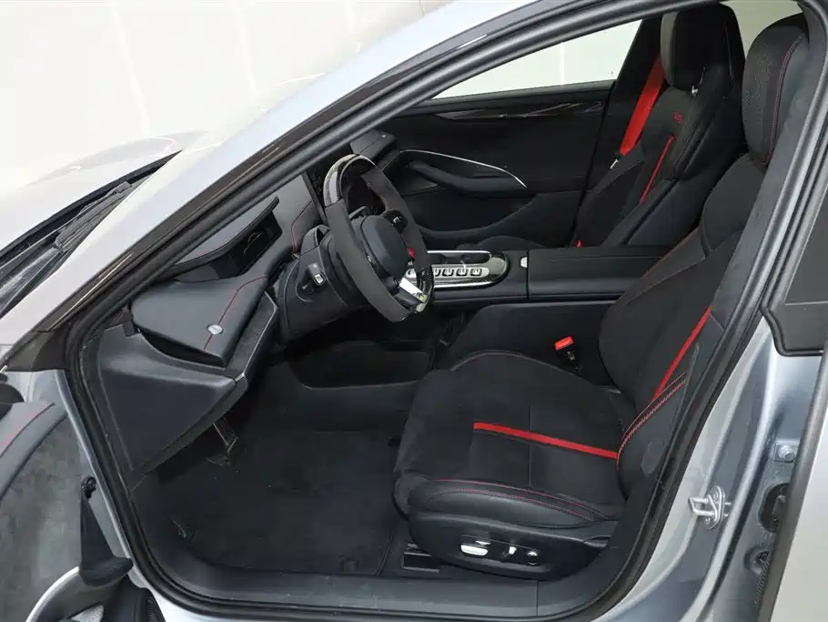 XIAOMI CAR XIAOMI SU7 ULTRA