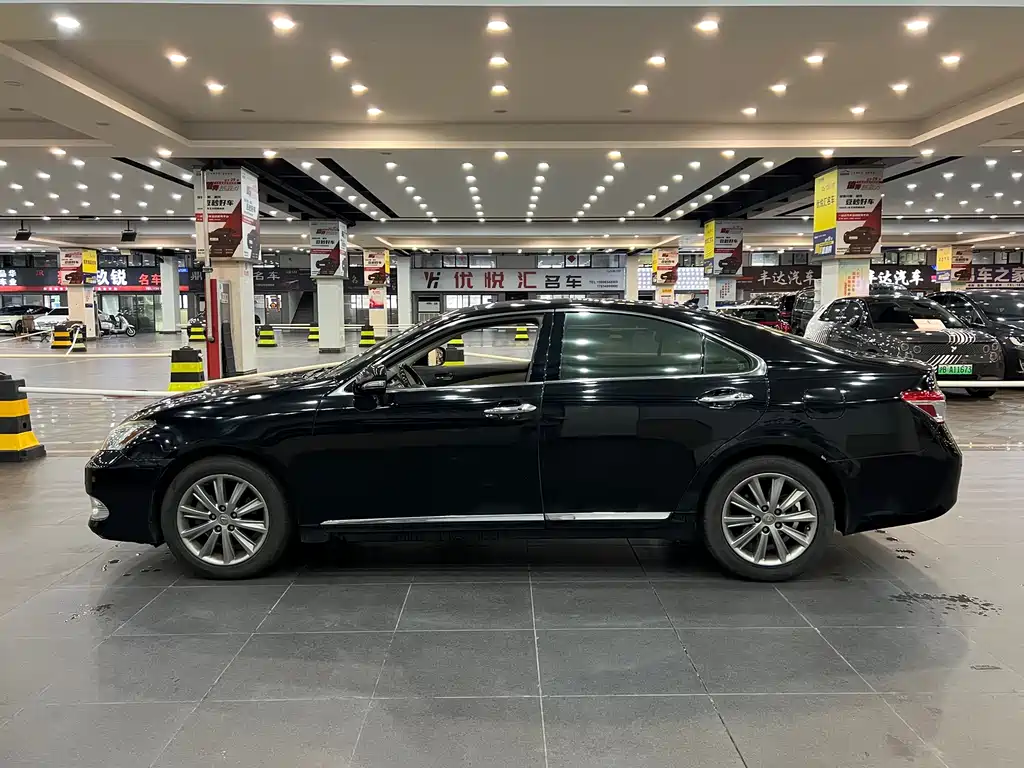 Lexus ES — миниатюра 4
