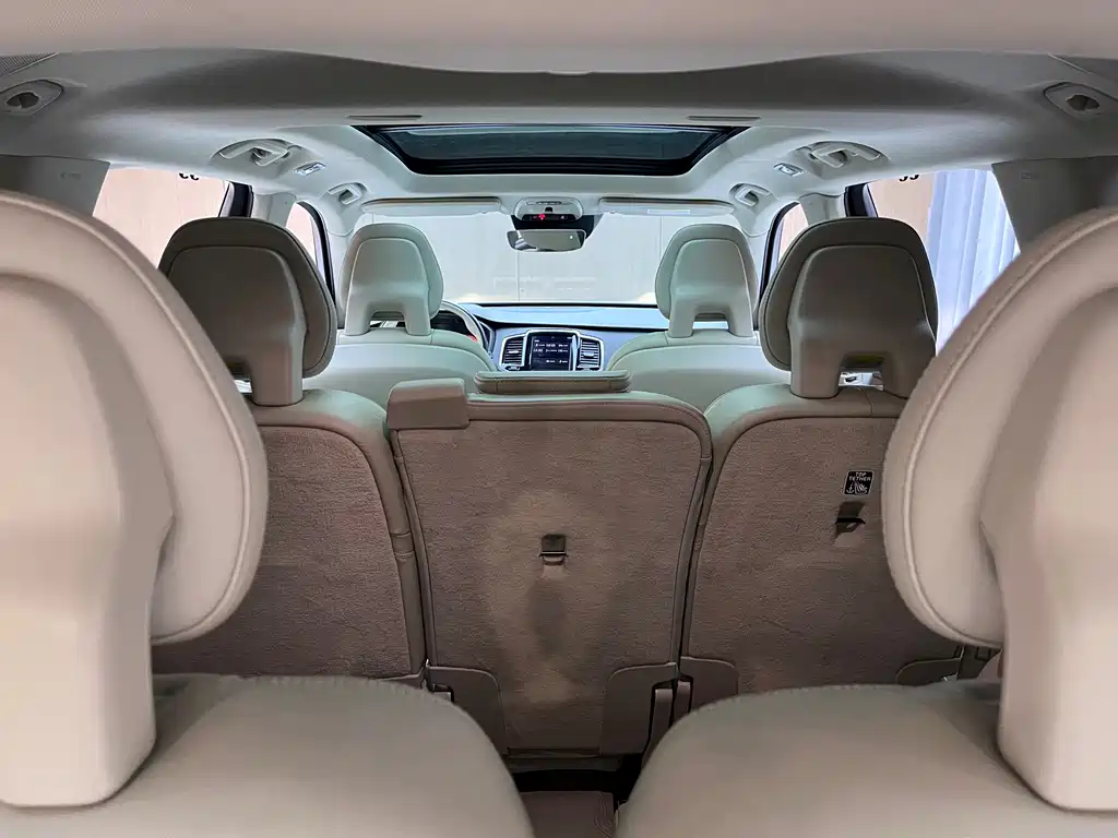 Volvo XC90 2015 T6 7 мест