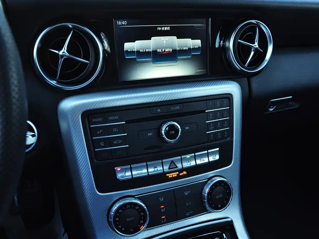 Mercedes-Benz SLC — миниатюра 15