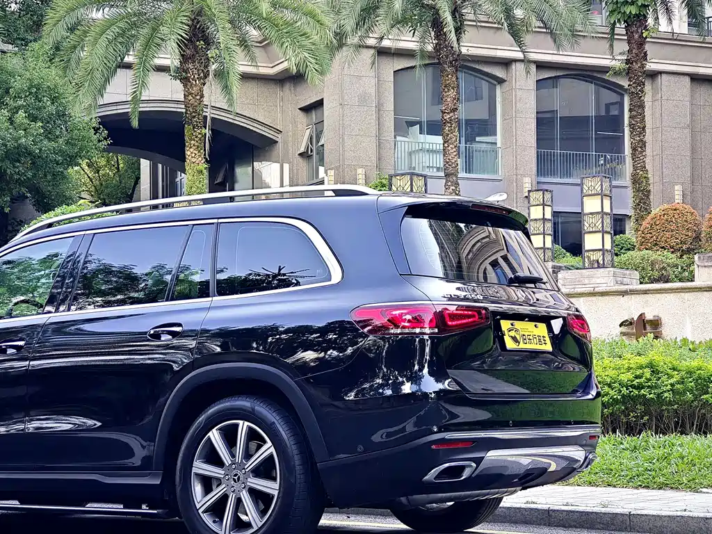 Mercedes-Benz GLS — миниатюра 31