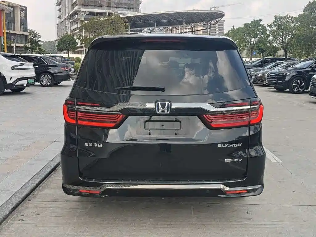 Honda Elysion — миниатюра 7