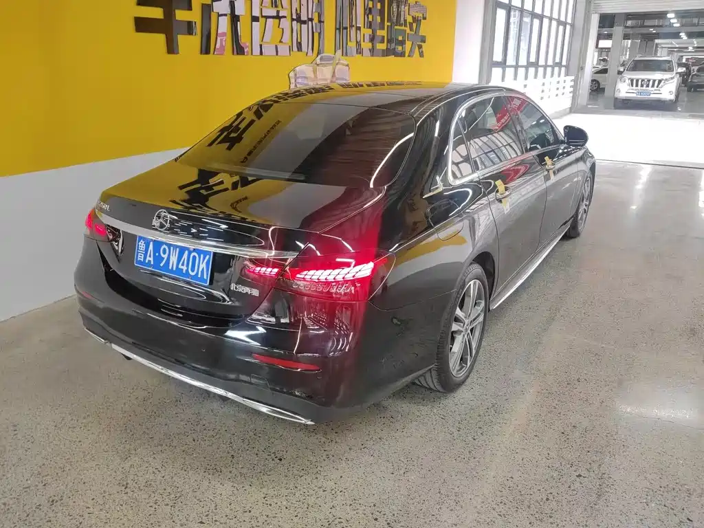 Mercedes-Benz E-Class — миниатюра 9