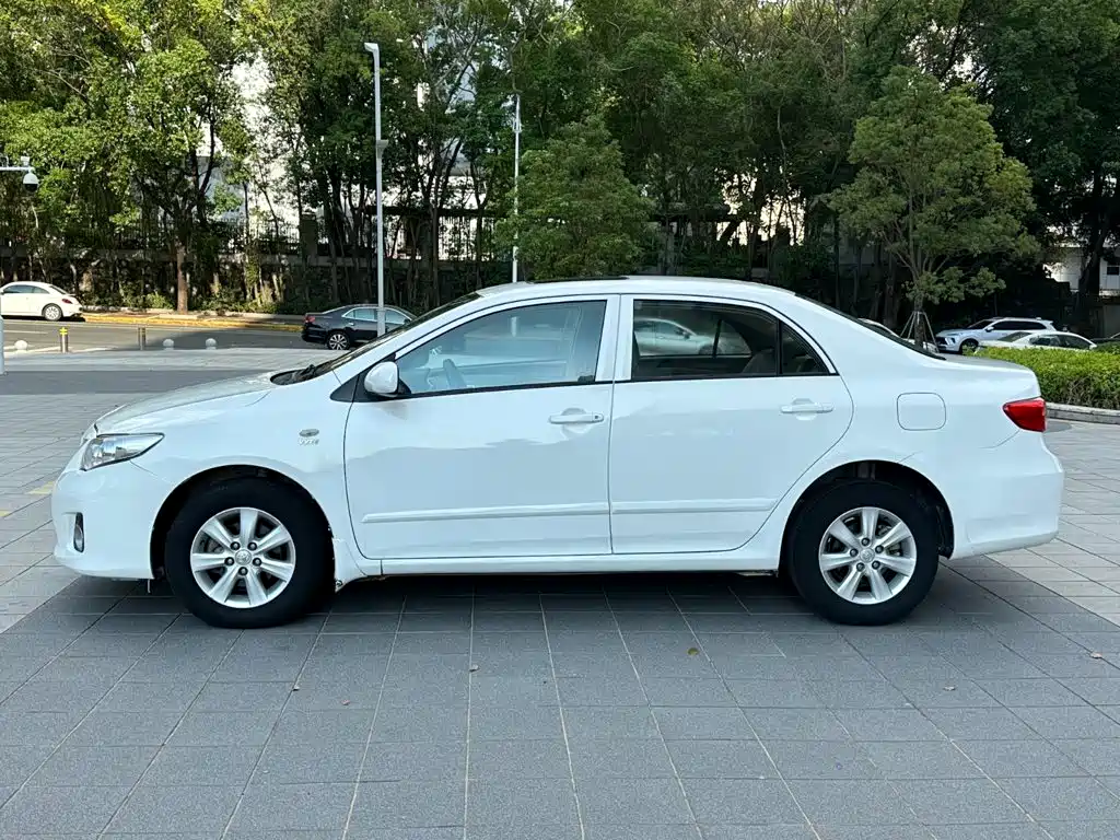 Toyota Corolla — миниатюра 8