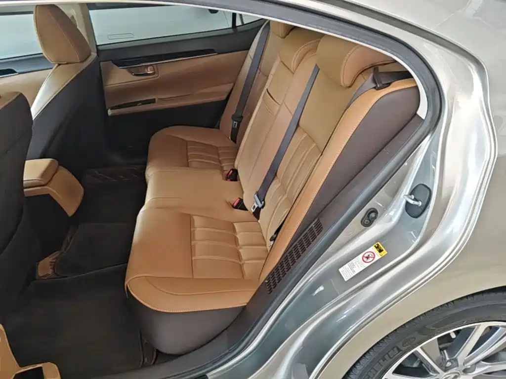 Lexus ES — миниатюра 17