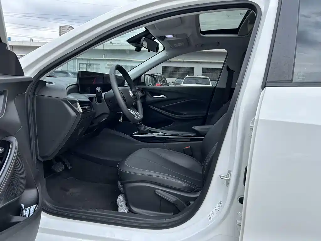 Buick Verano — миниатюра 14