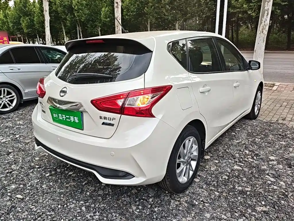 Nissan Tiida — миниатюра 7