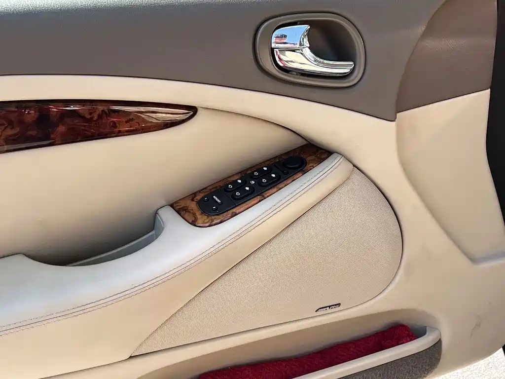 Jaguar S-TYPE — миниатюра 5