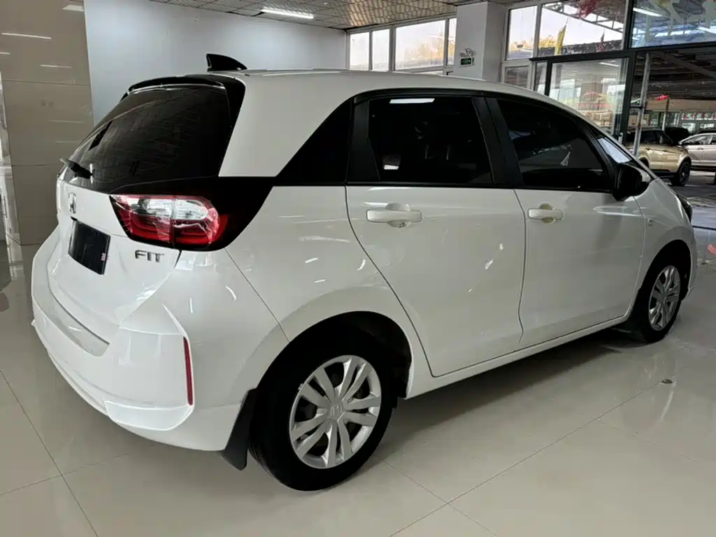 Honda Fit — миниатюра 25
