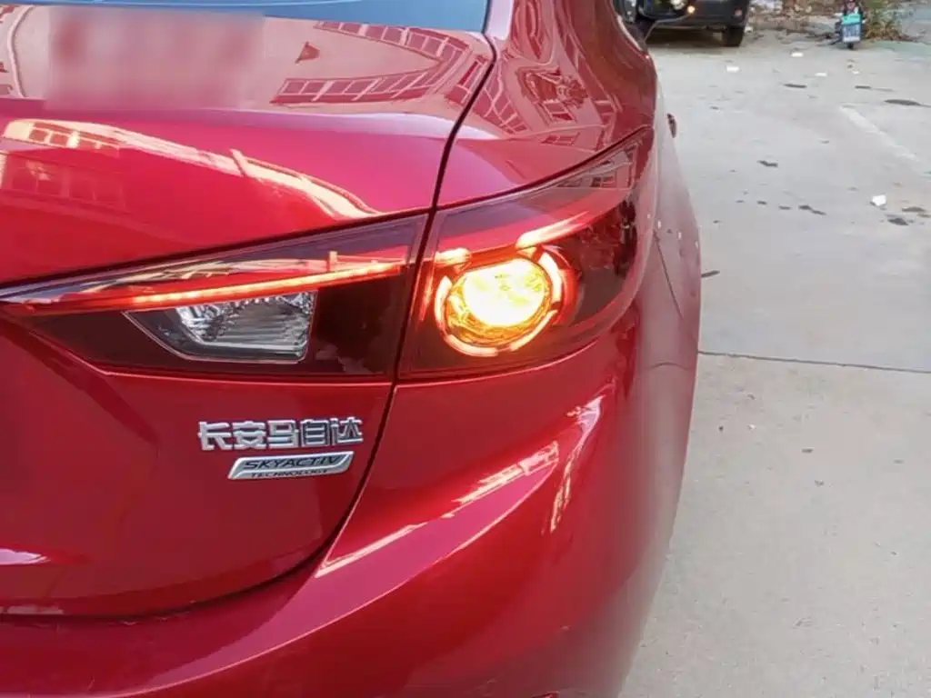 Mazda 3 Axela — миниатюра 8