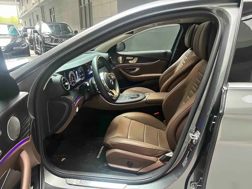 MERCEDES-BENZ E CLASS