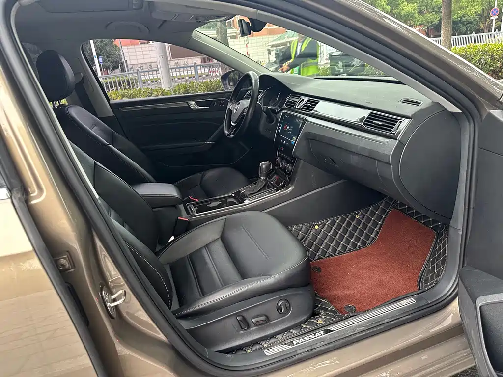Volkswagen Passat — миниатюра 12