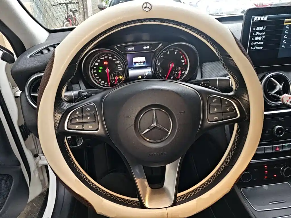 Mercedes-Benz GLA — миниатюра 11