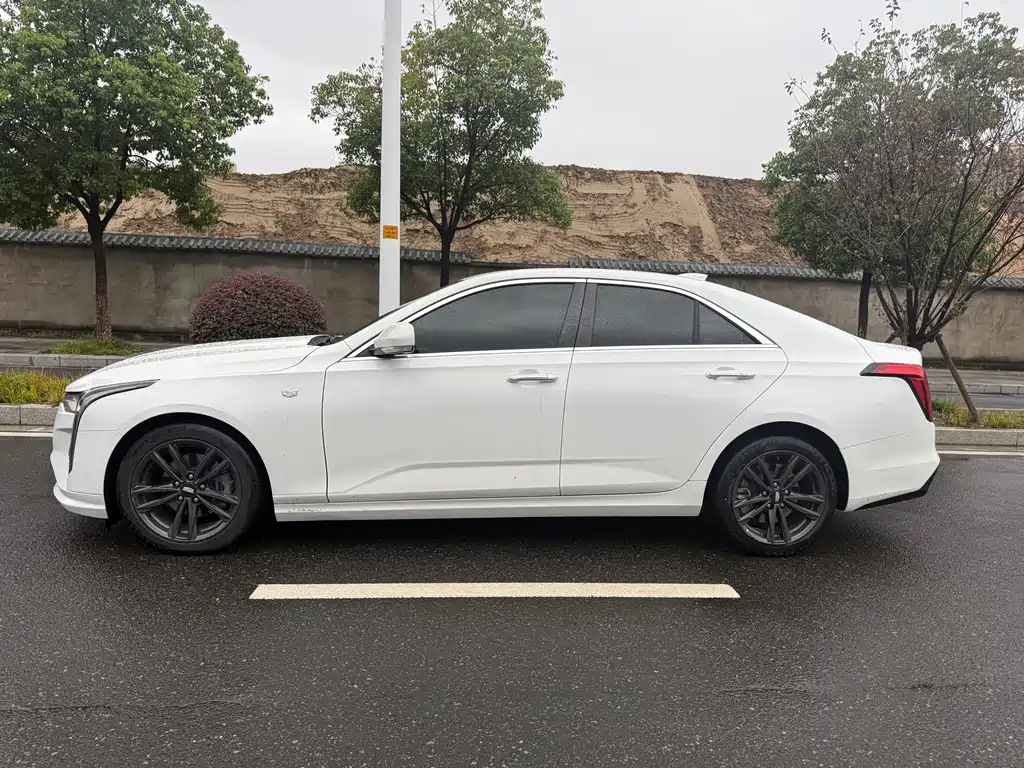 Cadillac CT4 — миниатюра 4