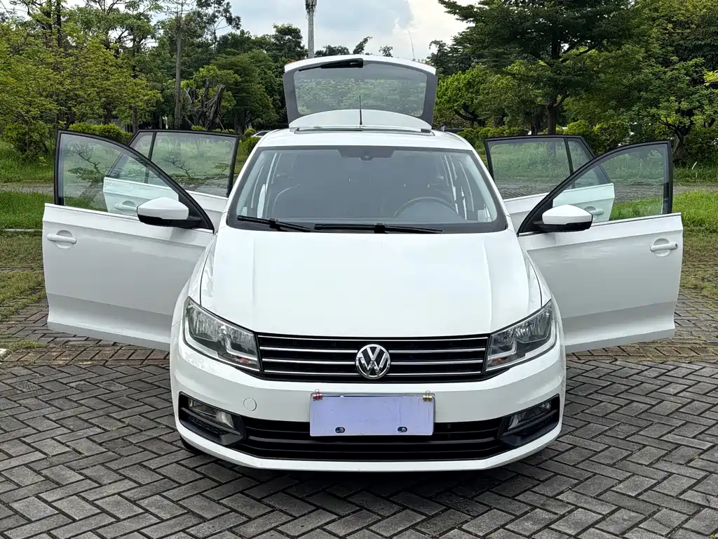 Volkswagen Santana — миниатюра 16