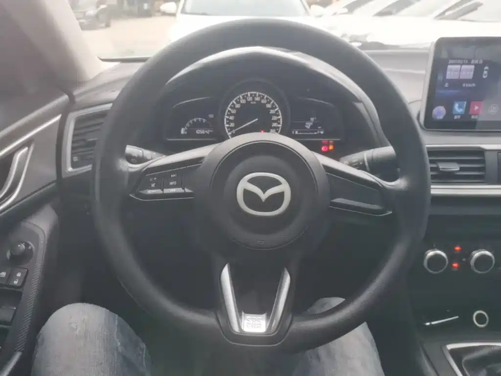 Mazda 3 Axela — миниатюра 11