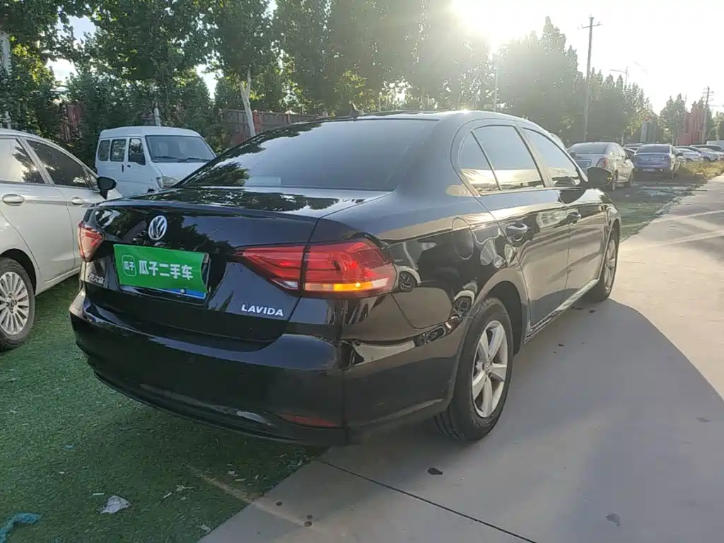 Volkswagen Lavida — миниатюра 7