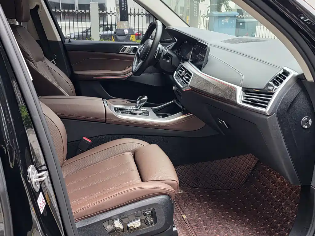 BMW X5 (Import) — миниатюра 6