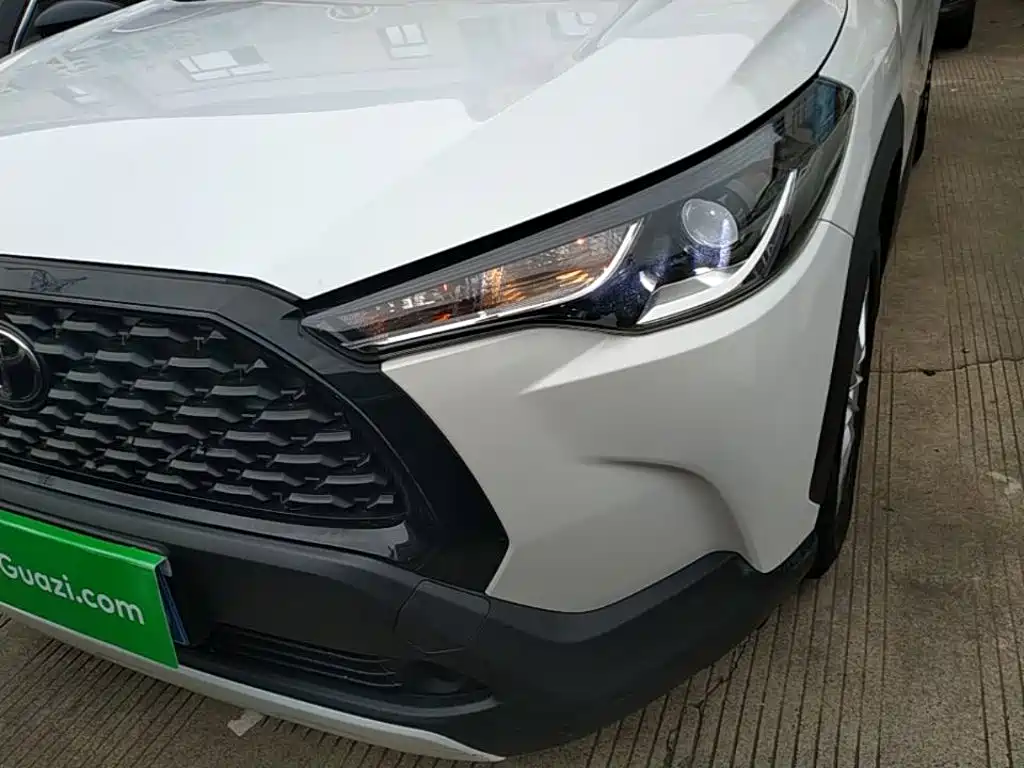 Toyota Corolla Cross — миниатюра 24