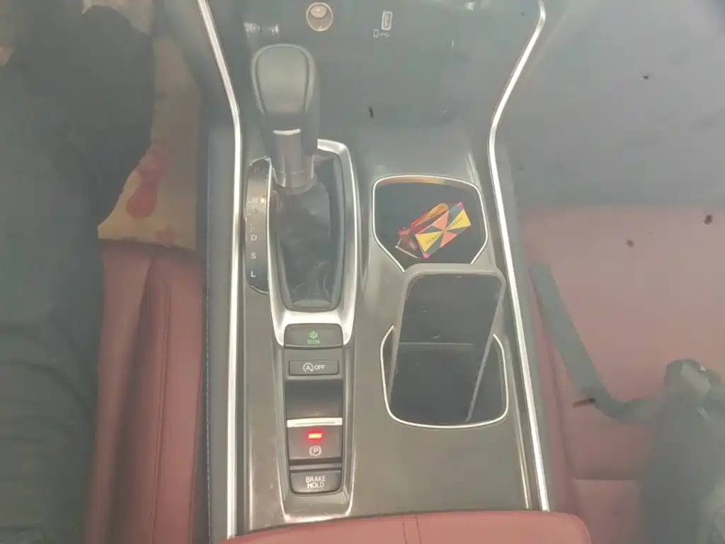 Honda Accord — миниатюра 14
