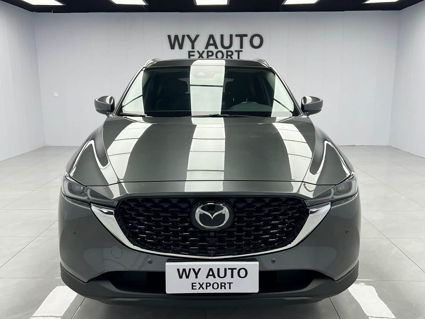 Mazda CX-5 2.0 л 2022 г. Серебристо-серый, пробег 26000 км
