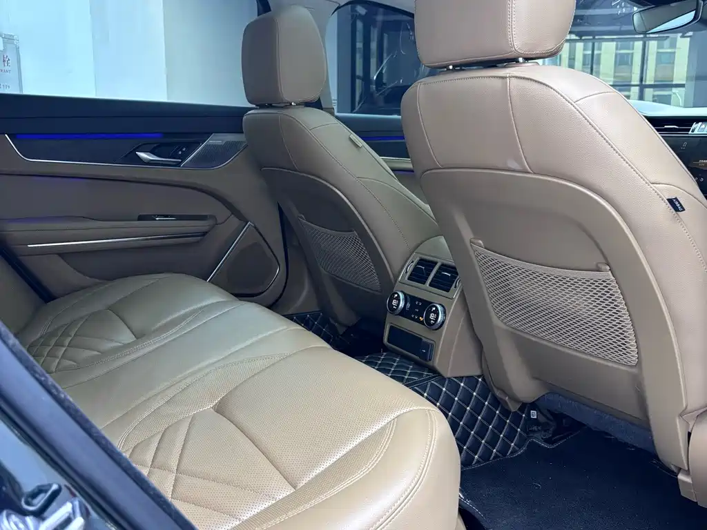 Jaguar XFL — миниатюра 8