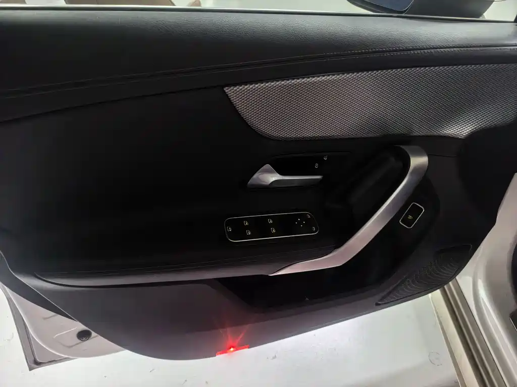 Mercedes-Benz A-Class — миниатюра 4