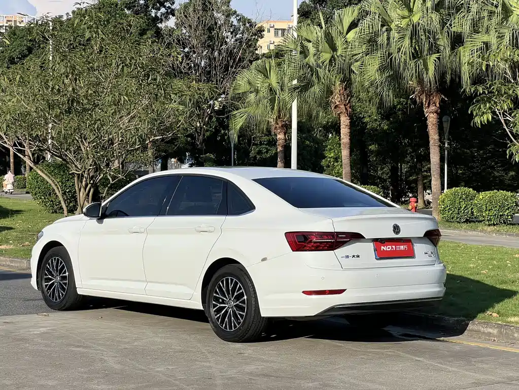 Volkswagen Sagitar — миниатюра 4