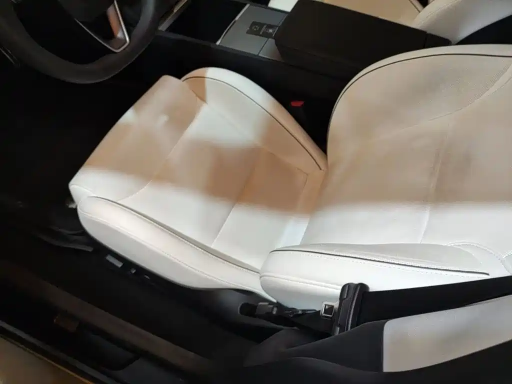 Tesla Model 3 — миниатюра 15