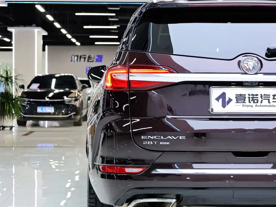 Buick Enclave — миниатюра 7