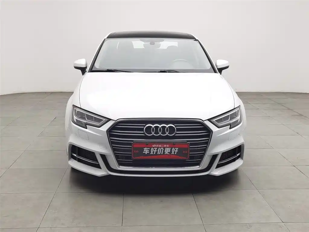 Audi A3 2019 Limousine 35 TFSI Fashion VI