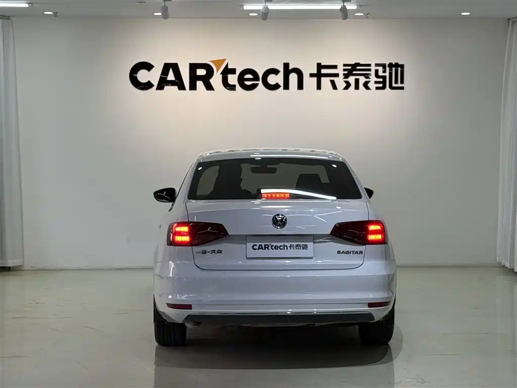 Volkswagen Sagitar 2018 1.6L AT Comfort