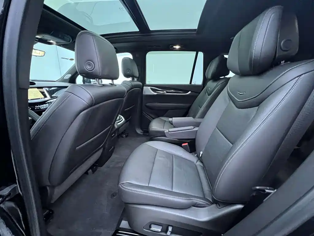 Cadillac XT6 — миниатюра 6