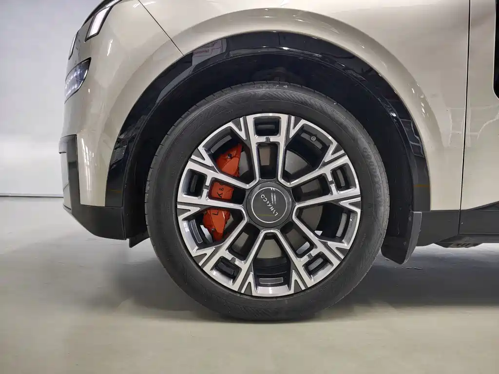 Lynk & Co 900 — миниатюра 14