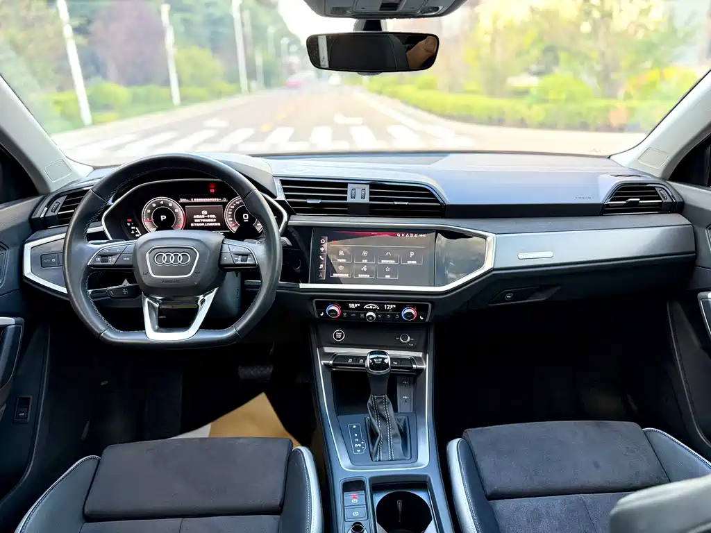 Audi Q3 — миниатюра 10