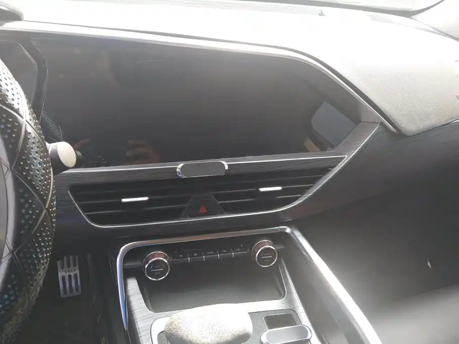 Geely Xingyue — миниатюра 13
