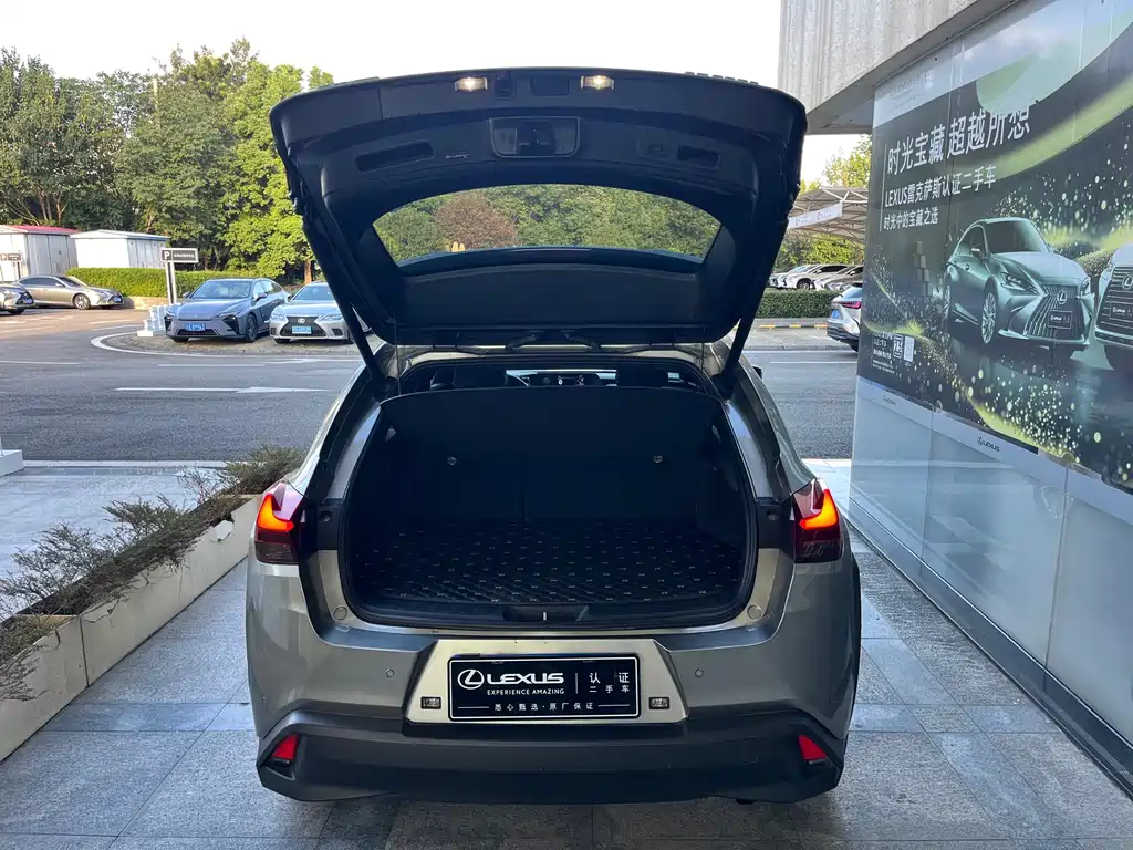 Lexus UX — миниатюра 8