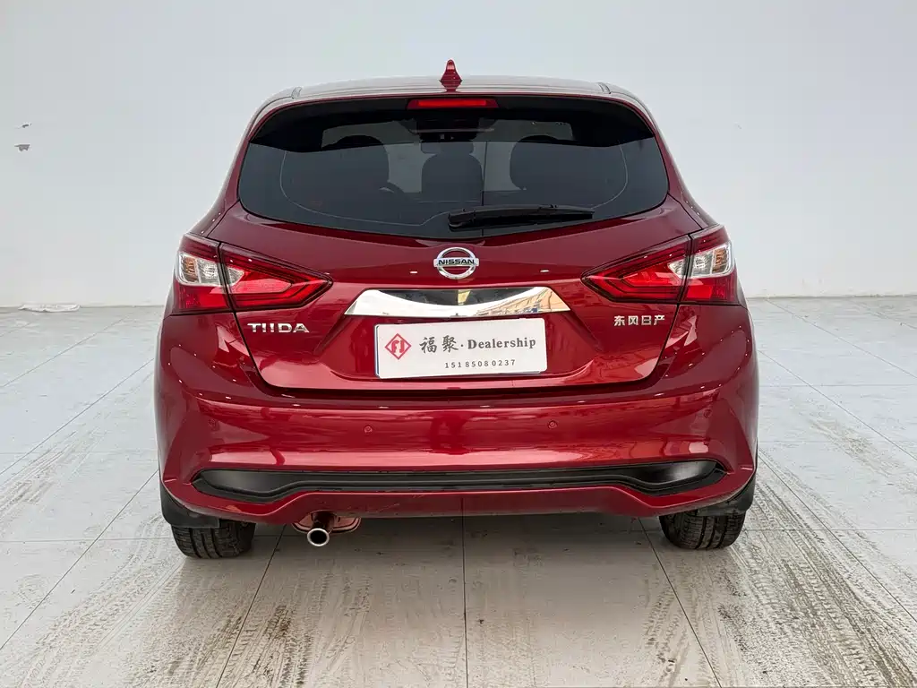 Nissan Tiida — миниатюра 11