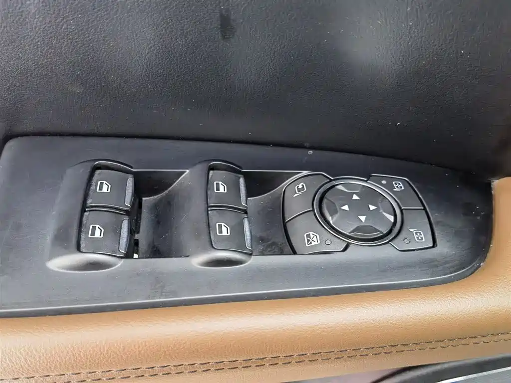 Lincoln Nautilus 2021 2.7T