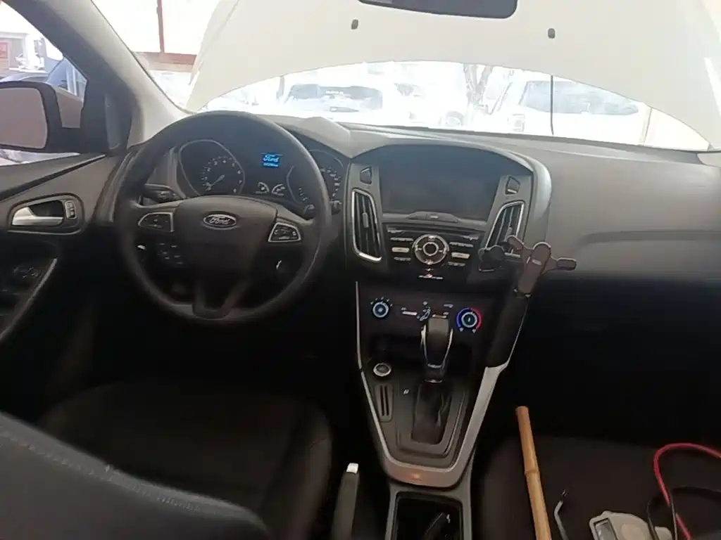 Ford Focus — миниатюра 10