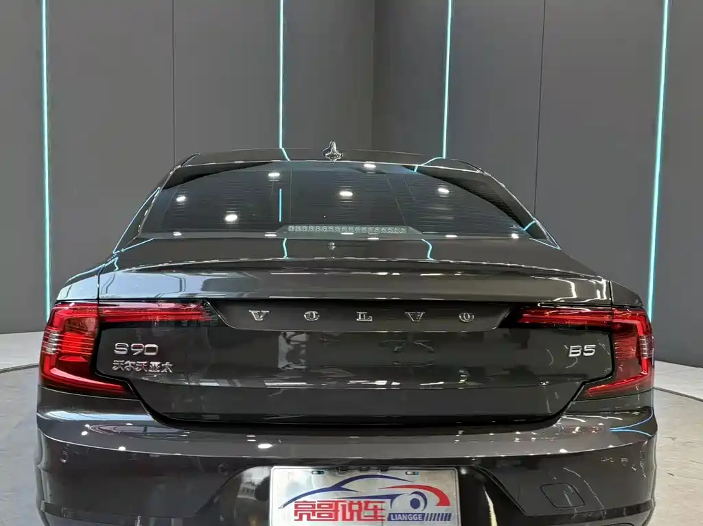Volvo S90 — миниатюра 7