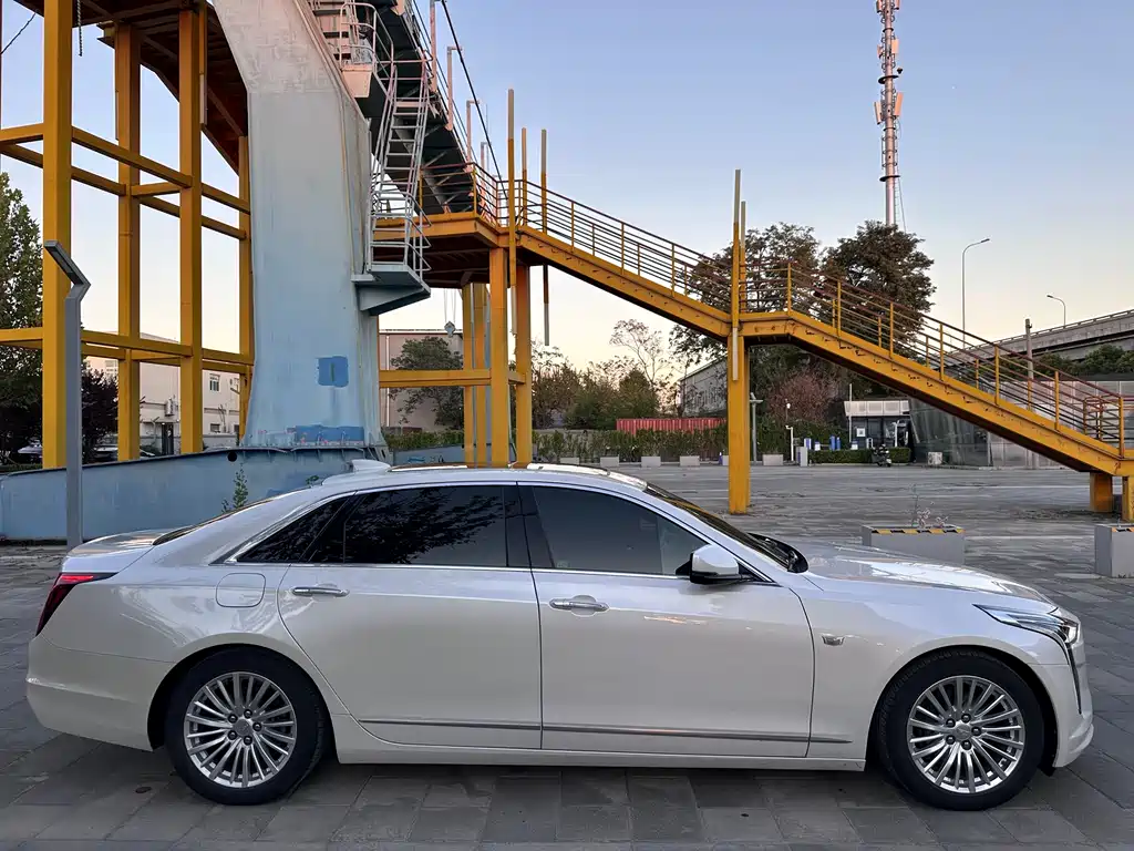 Cadillac CT6 — миниатюра 21